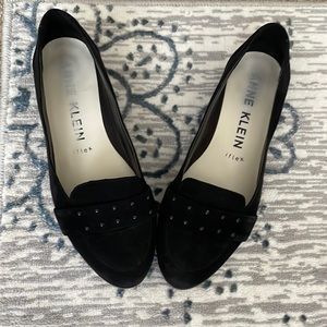 Womens Anne Klein iflex black suede size 7.5 M loafer